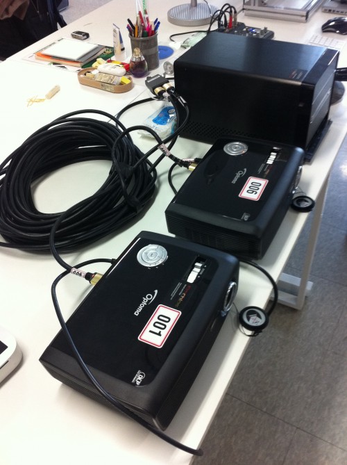 ZOTAC connected to 2 Optoma EX539 projectors